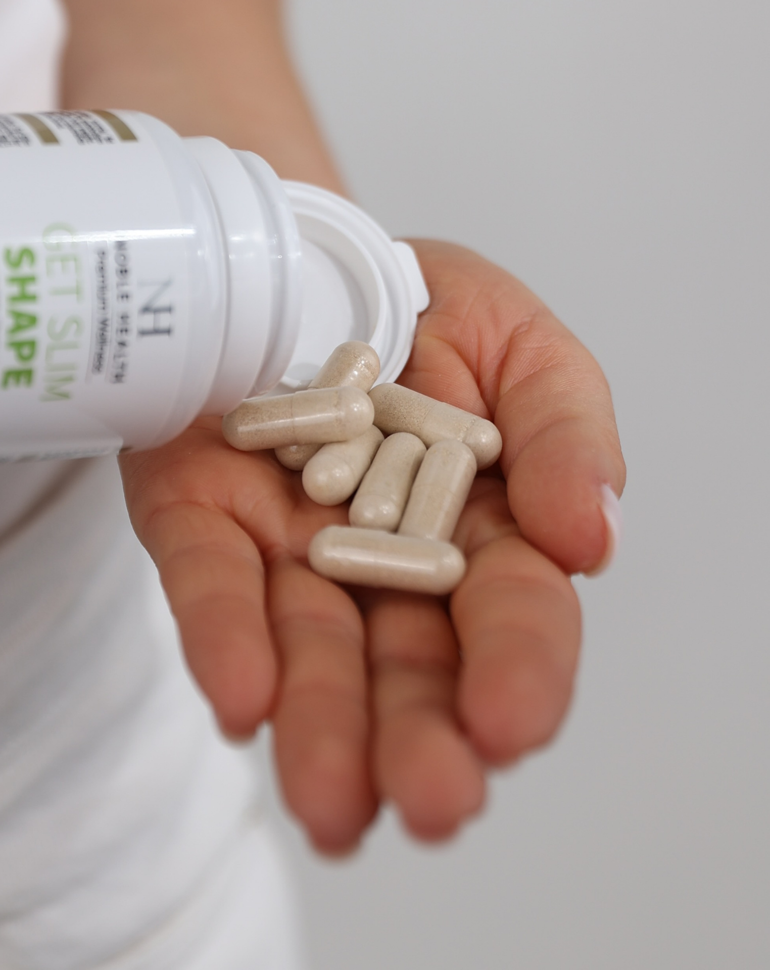 Ottieni il controllo del peso di Garcinia Cambogia Slim Shape 30 capsule
